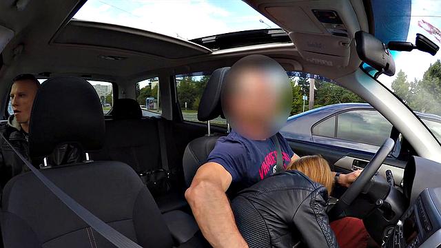 HUNT4K. Bald man sells girlfriend's twat for solid amount