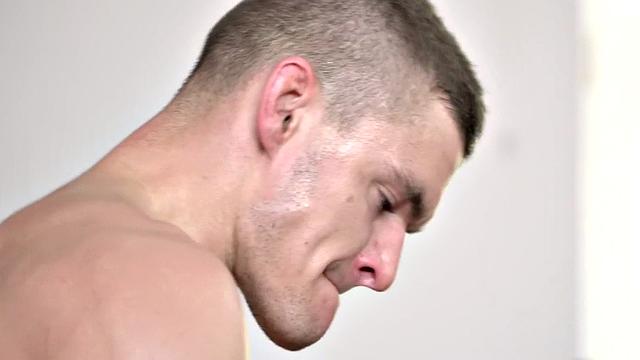 Gym babe sucks dick before sex from behind on equipment