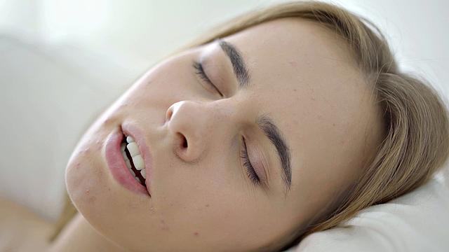 Delicate babe reaches climax