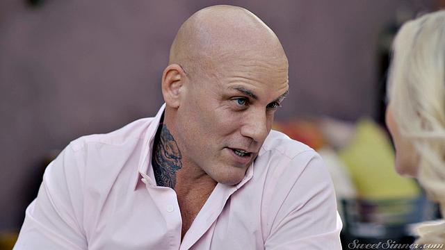 Блондинка Slimthick Vic и Деррик Пирс: десерт после обеда - здесь подают только жаркое