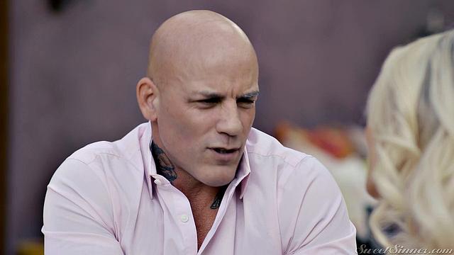 Блондинка Slimthick Vic и Деррик Пирс: десерт после обеда - здесь подают только жаркое