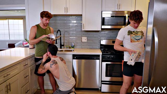 Personal Trainer Becomes Hot - ASGmax