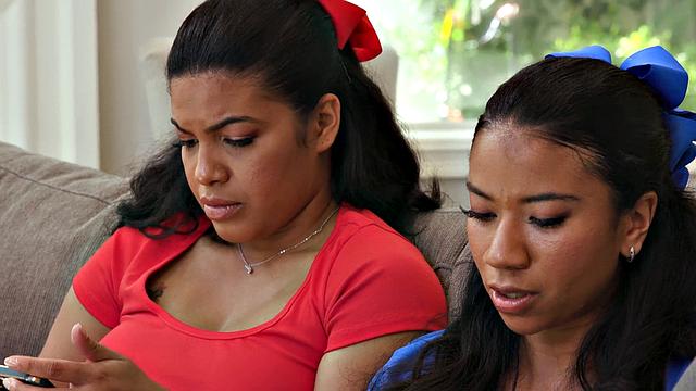 сводные сестры кончают на камеру для сводного брата