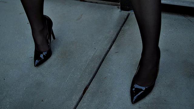 Horny Lesbians Jillian Janson and Cadence Lux Lick And Finger Before Sixtynine