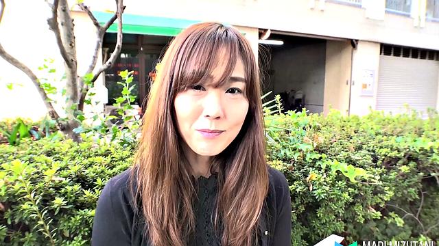 Forty mature sexy Japanese model Miss Mari Mizutani nude