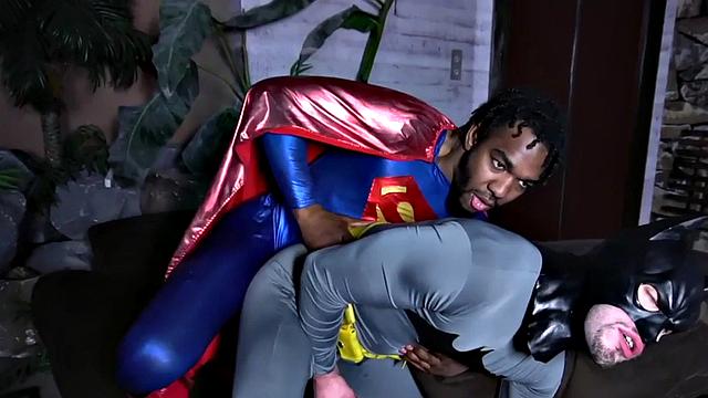 Hung black man barebacking batman after getting blown