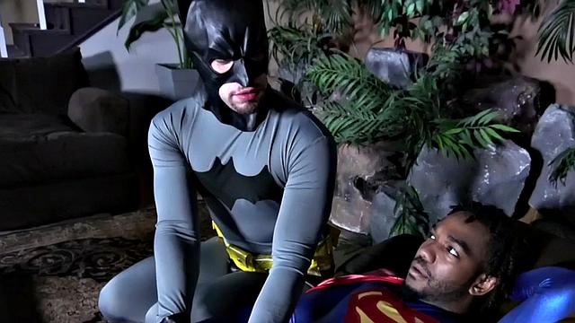 Hung black man barebacking batman after getting blown