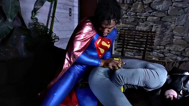 Hung black man barebacking batman after getting blown