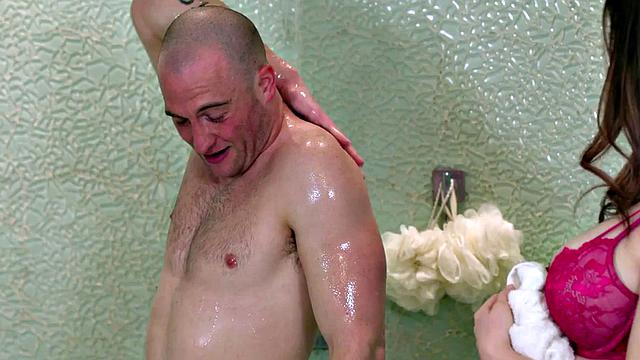 Taboo WAM stepmommy in bathroom after deepthroat