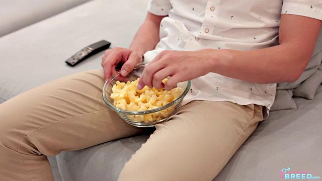 Just Put The Tip In - S4:E2