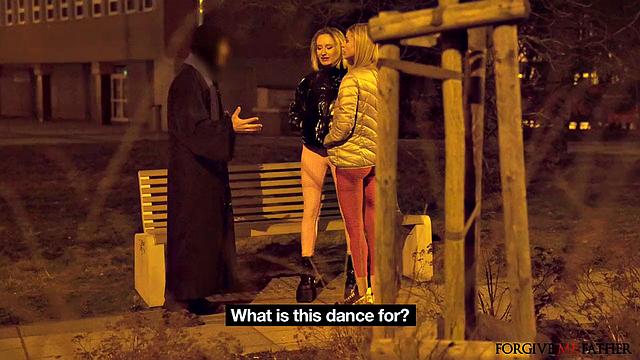 Wild girls agree to anal sex