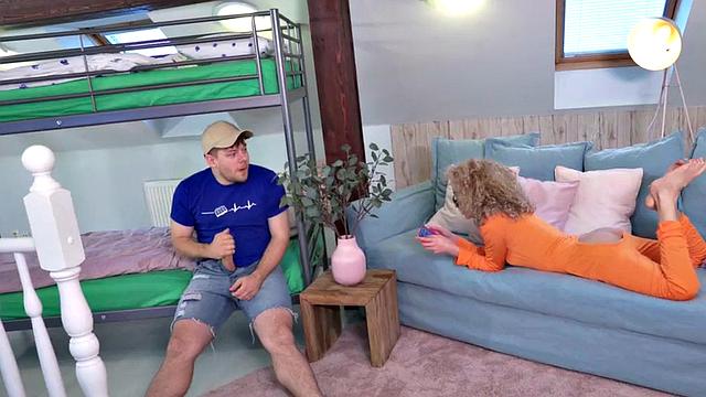 21yo hairy babe drilled by big dick in wet pussy