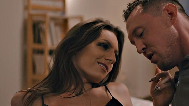 Ts Blown and Barebacked By Boyfriend In Erotic Couple