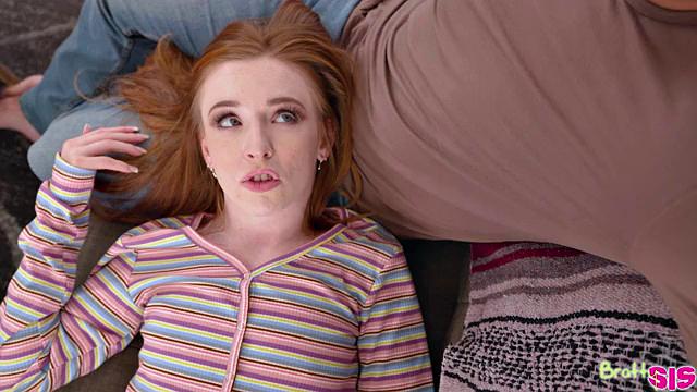 Do My Boobies Fit This Bra? - S22:E2