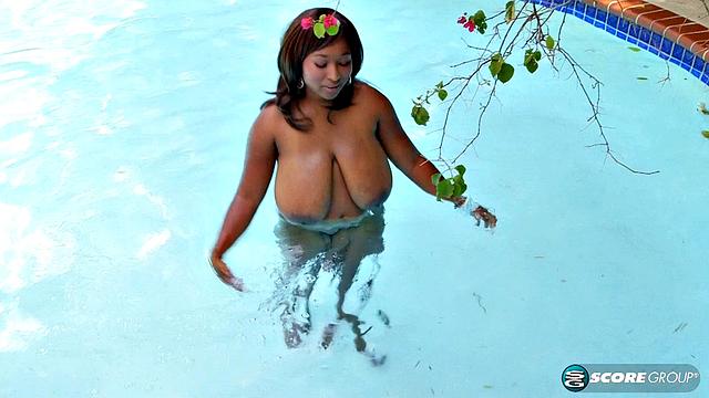 Busty teen Marie Leone gets wet and fingers her pussy