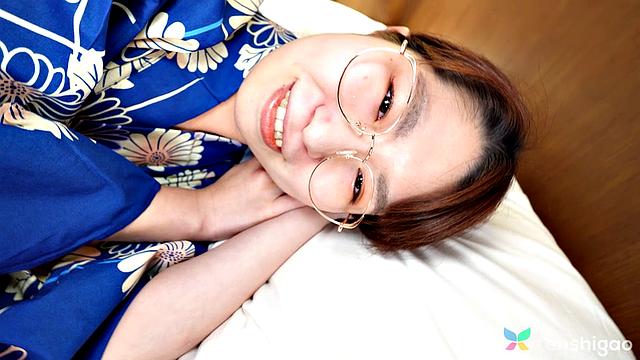 Welcome to our new model, Momoka Azuma