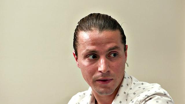 волосатая секретарша отдается начальнику в офисе