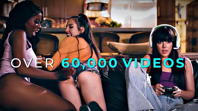 GIRLSWAY - Teen Church Babes Gizelle Blanco & Penelope Kay Have Non-Religious Affair