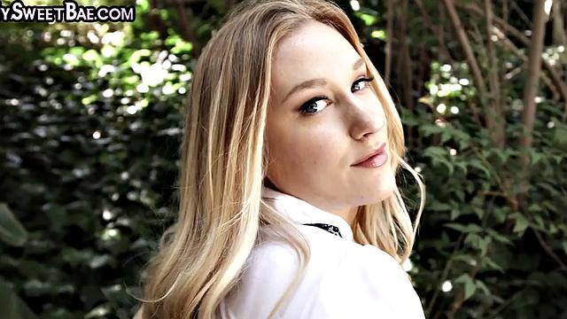 Busty collgee girl pleasing classmate with her perfect pussy