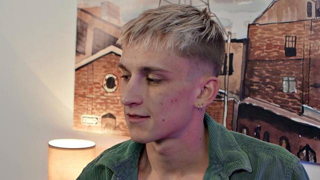 Dominant with long hair barebacks twink at massage