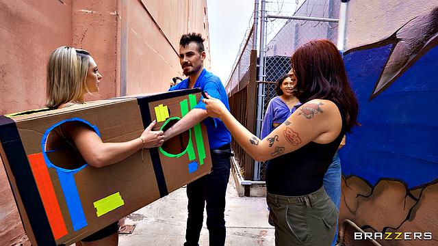 Street Heat Girl In A Box