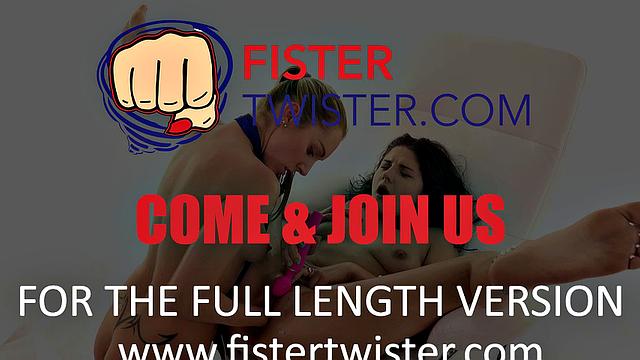 Fisting Fun With Francesca