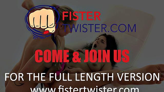 Fisting Fun With Francesca