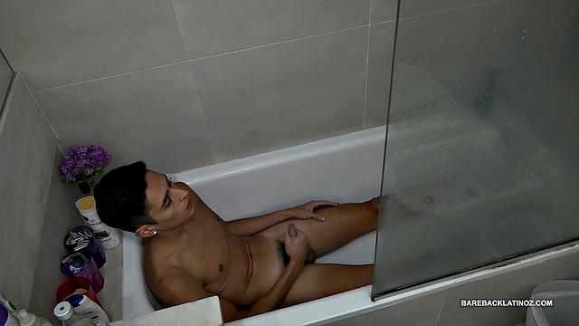 Our featured solo boy of the week is a Latin boy who decides to get naked in the bath tub.