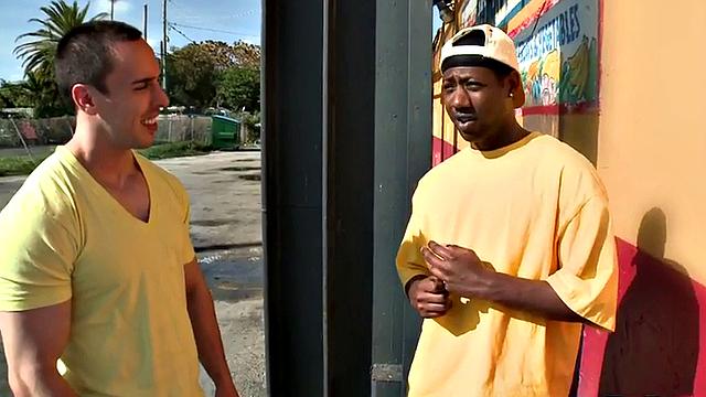 Pulled amateur Nubian fucked outdoor in public