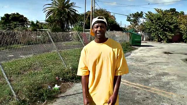 Pulled amateur Nubian fucked outdoor in public