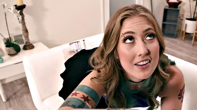 Fullbush beauty enjoys foursome as a swinger