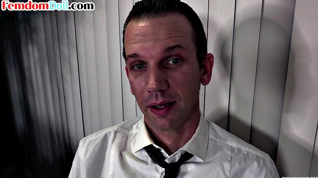 Femdom office boss asks for a rimjob from pathetic worker