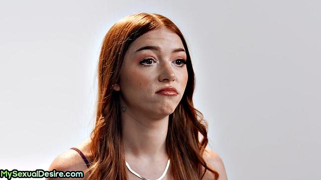 Redhead petite babe toyfucking solo