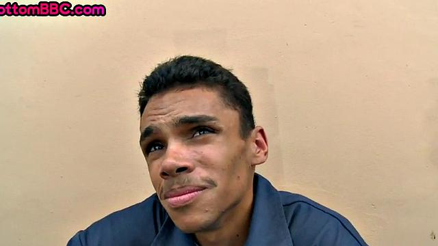 нубийский рабочий трахает парня на улице после знакомства