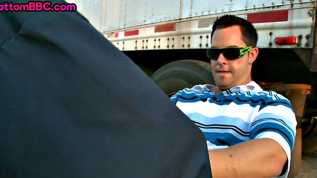 Real Nubian worker nailed outdoors after picked up