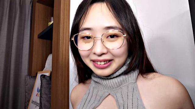 Noa Makina is coming back to show her blow job skills