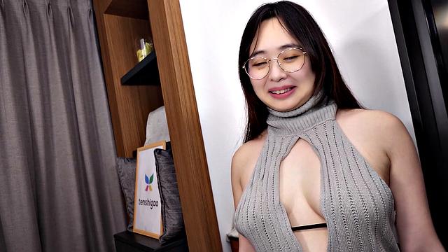 Noa Makina is coming back to show her blow job skills