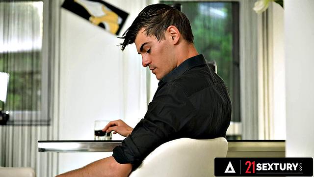 21 SEXTURY - Blonde Cherry Kiss Foot Tease Turns Oily Worship Fuck