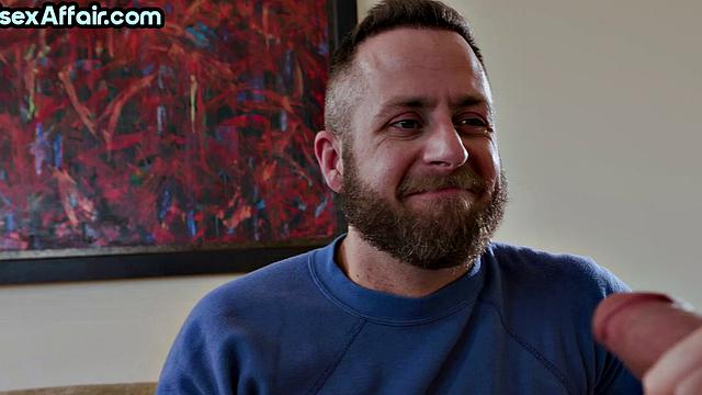 Facesitting bisex babe with small boobs fucked in threesome