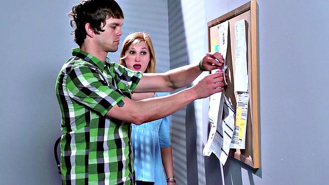 сними стресс - зацени жаркий секс с пышной студенткой в общаге