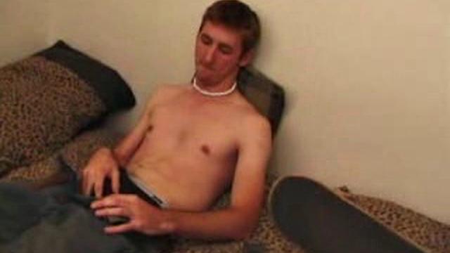 Just back from skateboarding, Michael Whitewood is horny and wants to get off. He pulls out his cock and strokes it up stiff. Then lubes a vibrator and inserts it up his butt, for added stimulation.