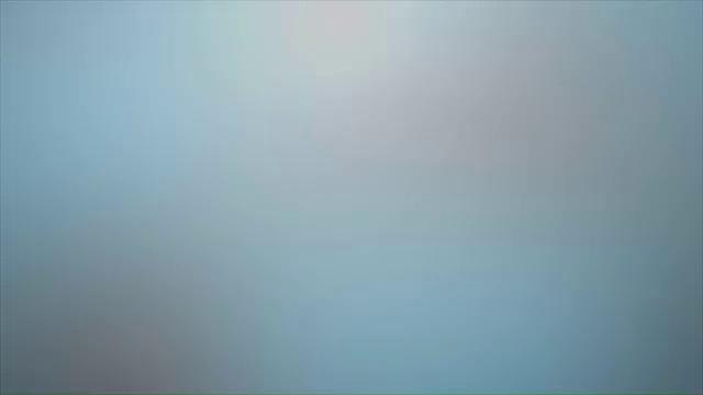 Каролина Рус рвёт юбку после развода и устраивает шоу пальчиками