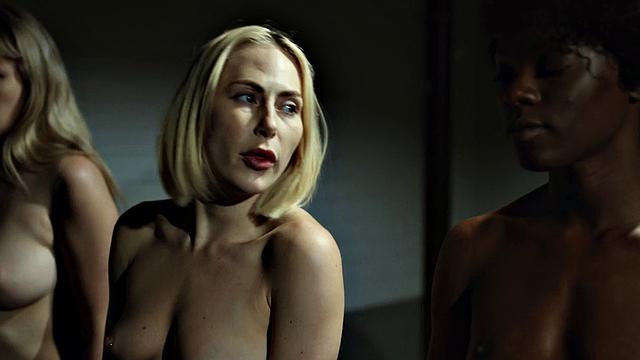 Lesbian inmate pussylicks doctor in prison hospital