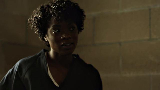 Lesbian inmate pussylicks doctor in prison hospital