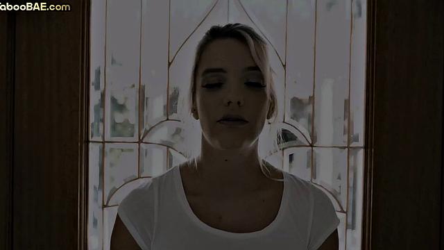 Ebony MILF deepthroating in 3some