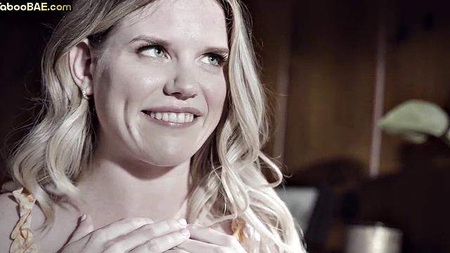 Petite babe sharing cock with busty after scissoring