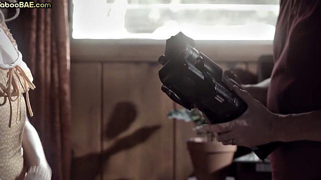 Petite babe sharing cock with busty after scissoring