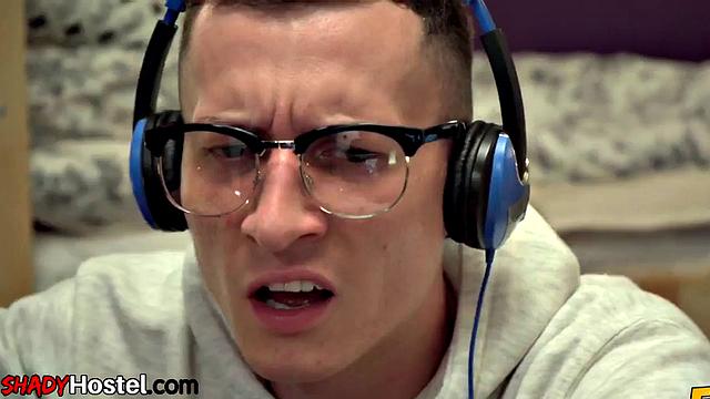 Horny Bigass hostel sluts please guest