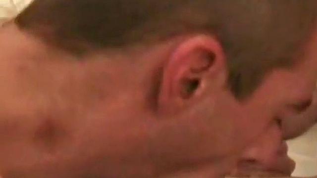 Amateur German gays enjoy bareback until cumshot