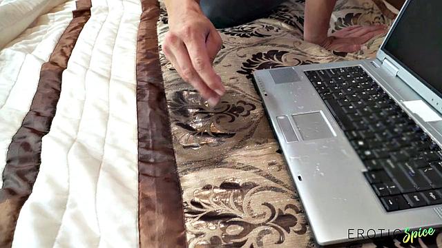 Secret Camgirl Caught by Housemate